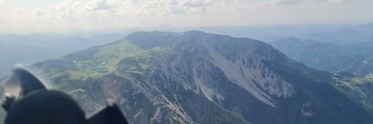 Flugwegposition um 13:55:23: Aufgenommen in der Nähe von Gemeinde Puchberg am Schneeberg, Österreich in 2083 Meter